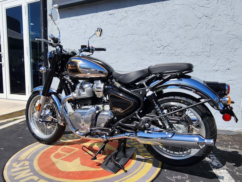 New 2026 Royal Enfield CLASSIC 650 Image 6