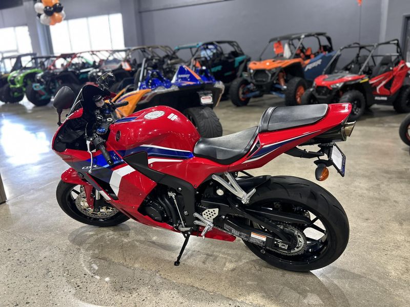 Used 2024 Honda CBR600RR Image 2