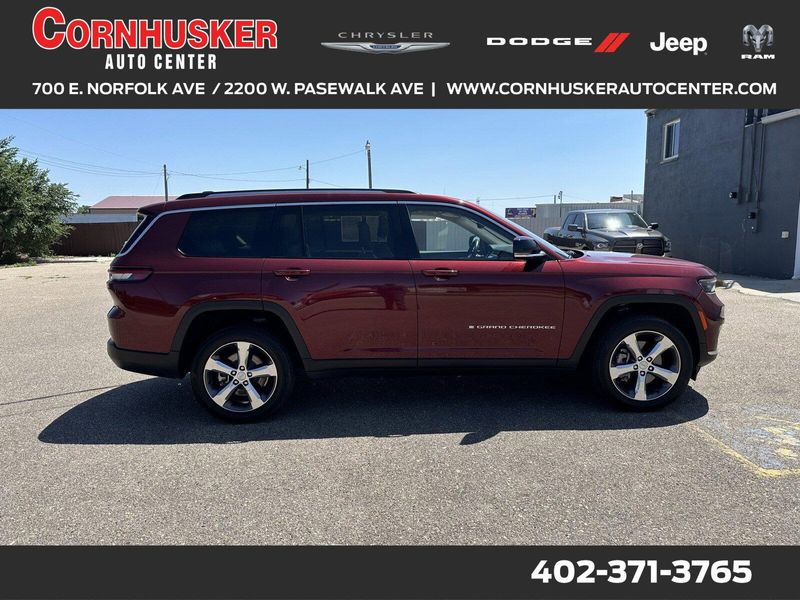 2021 Jeep Grand Cherokee L LimitedImage 1