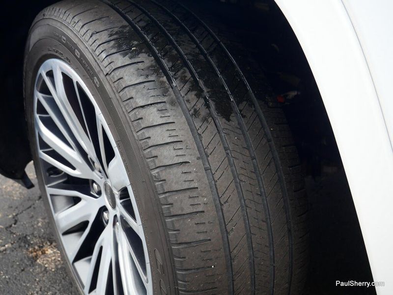 2022 Jeep Grand Wagoneer Series III