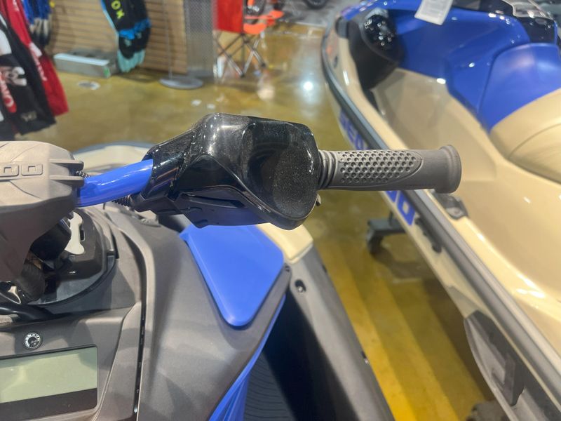 2025 Sea-Doo SPARK FOR 3 90 TRIXX (SOUND SYSTEM) Image 11