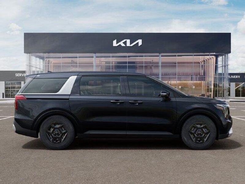 New 2027 Kia Carnival LXImage 8