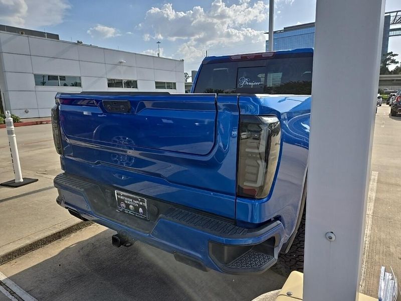 Used 2022 GMC Sierra 1500 AT4Image 3