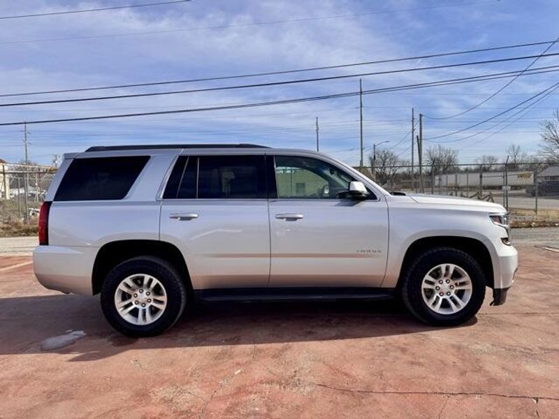 Used 2017 Chevrolet Tahoe LTImage 4