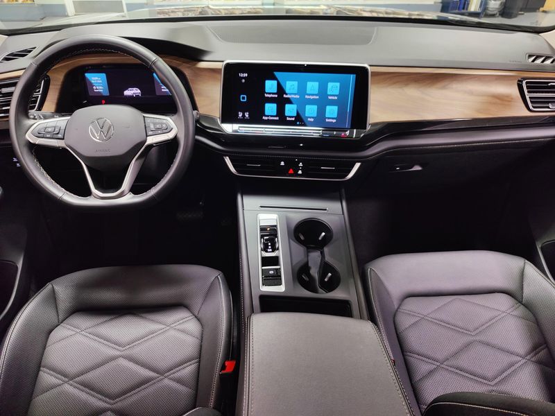 Used 2025 Volkswagen Atlas SE 4-Motion AWDImage 16