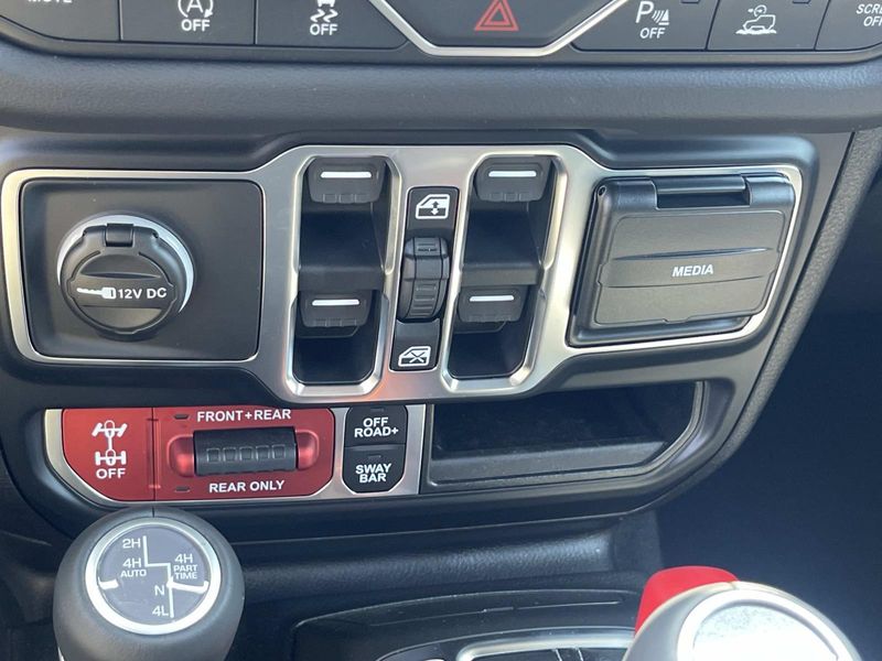 New 2026 Jeep Wrangler 4-door Rubicon X