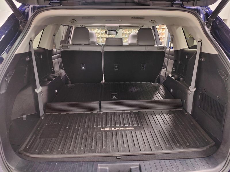 Used 2022 Toyota Highlander XLE AWD w/SunroofImage 15