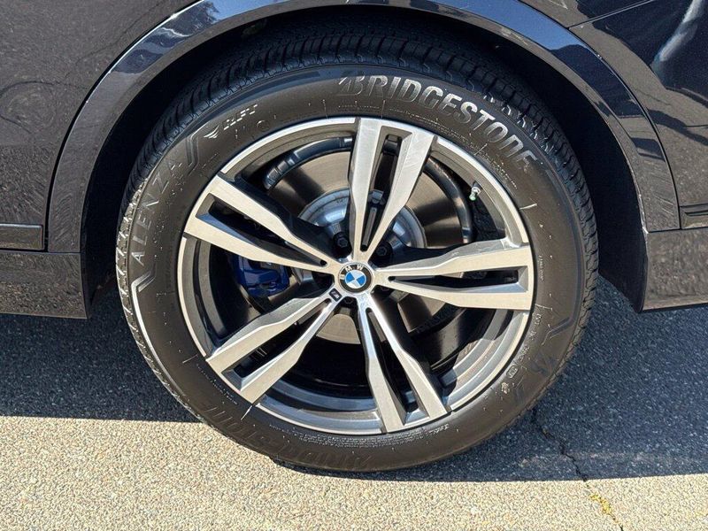Used 2024 BMW X7 xDrive40iImage 14
