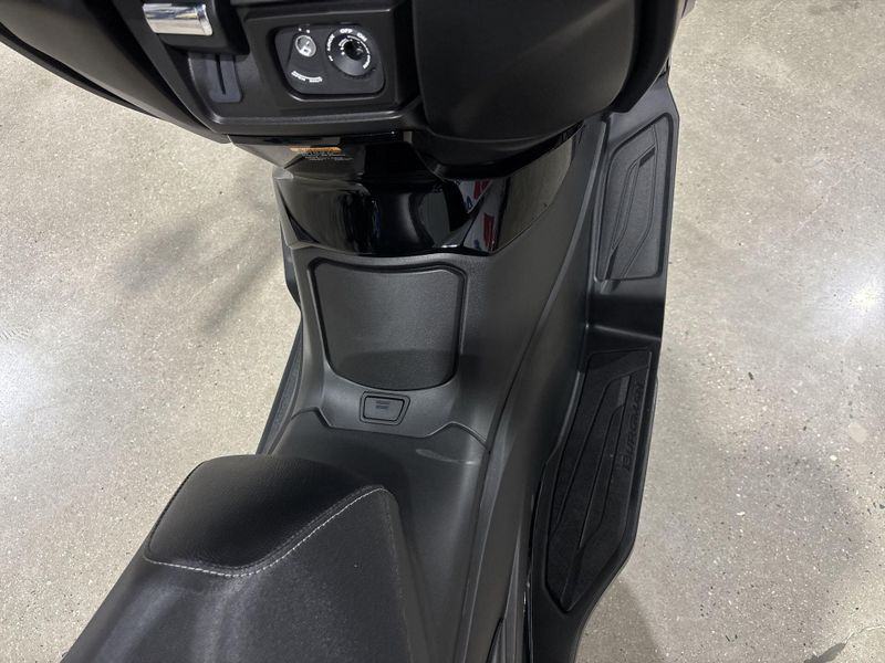 New 2027 Suzuki BURGMAN 400 Image 17