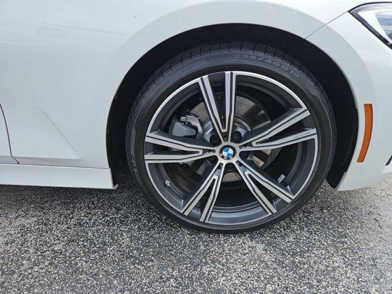 2022 Bmw 330i photo 12