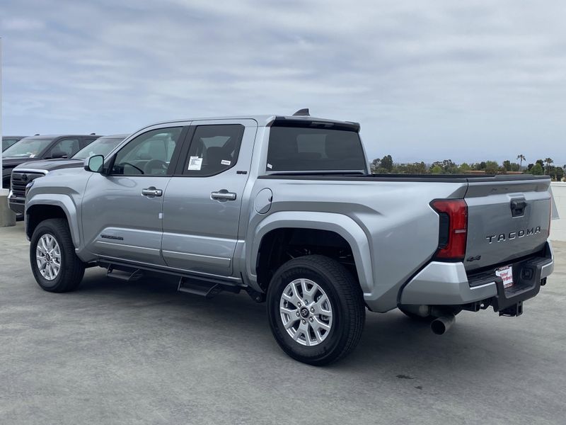 2025 Toyota Tacoma SR5Image 5