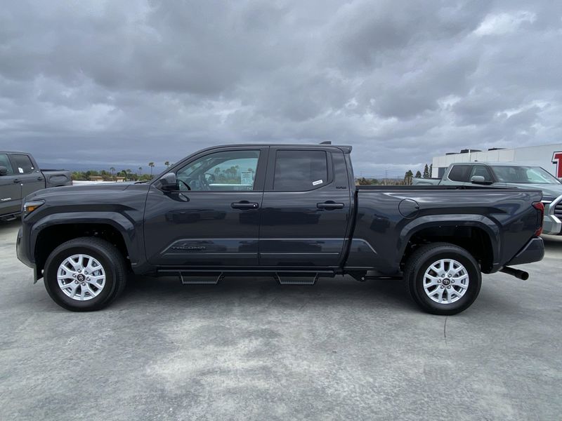 2025 Toyota Tacoma SR5Image 7