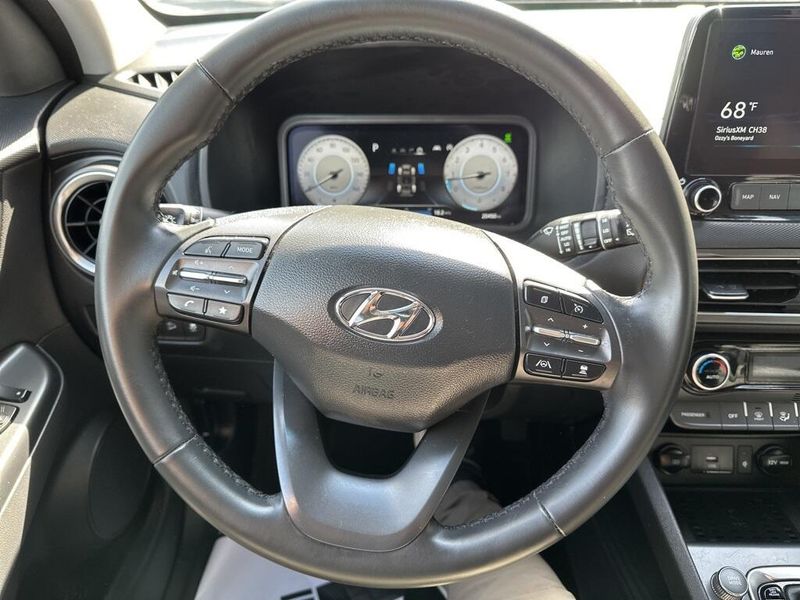 2022 Hyundai Kona LimitedImage 30