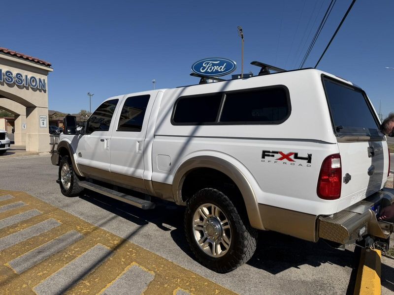 2011 Ford F-350 Lariat photo 3