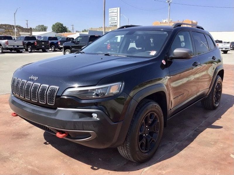 2019 Jeep Cherokee TrailhawkImage 1