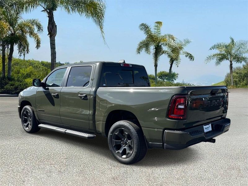 New 2026 RAM 1500 Express Crew Cab 4x4 5'7' Box