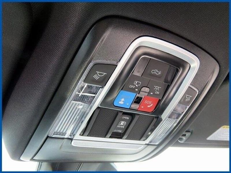 2025 RAM 1500 LaramieImage 20