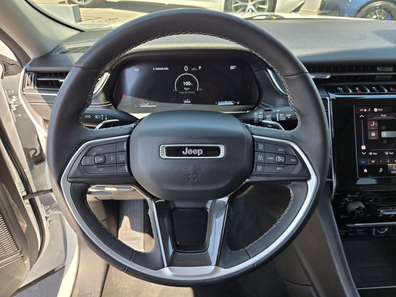 Used 2023 Jeep Grand Cherokee L Laredo 4x2