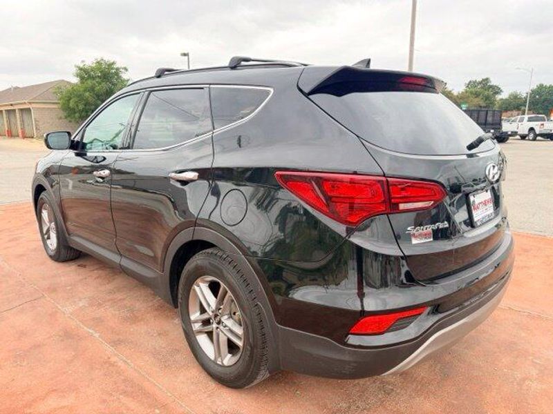 Used 2017 Hyundai Santa Fe Sport 2.4 BaseImage 7