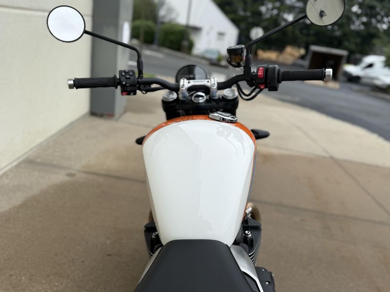 2025 Triumph SPEED TWIN 900Image 6