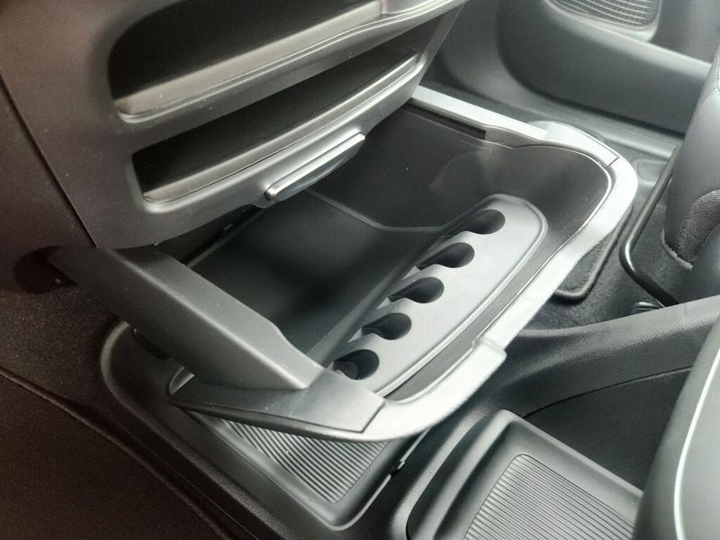 New 2027 Chrysler Pacifica Select