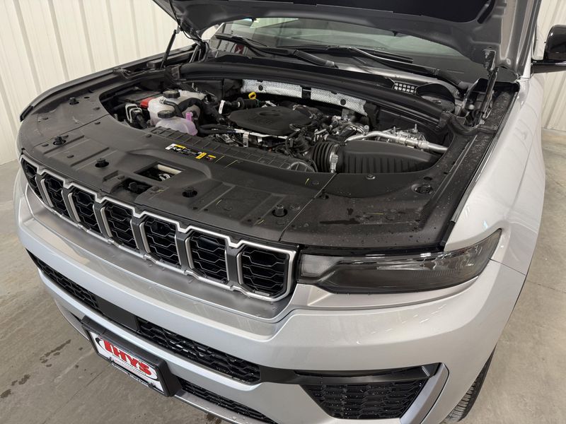 New 2026 Jeep Grand Cherokee Limited 4x4Image 21