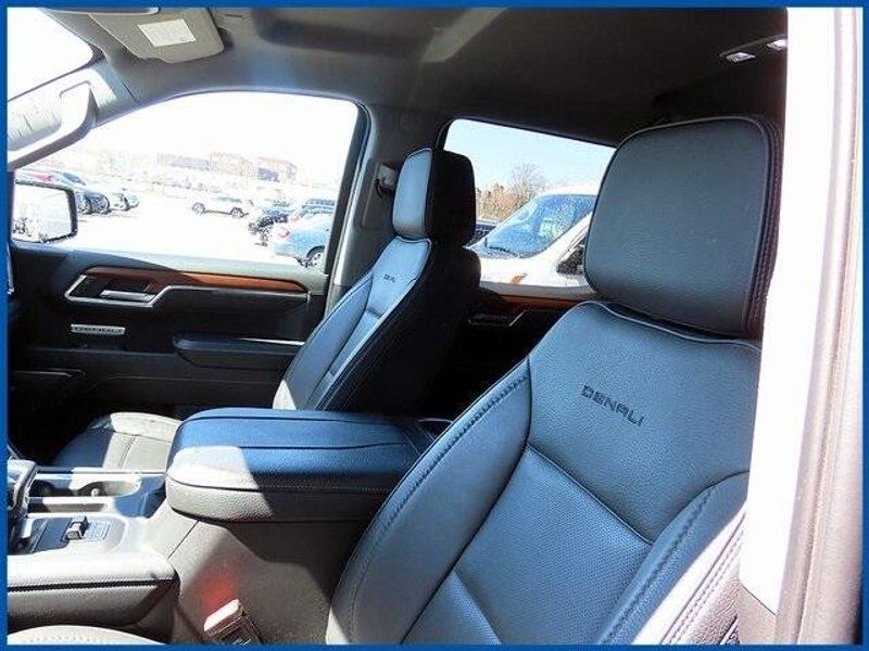 2023 GMC Sierra 1500 DenaliImage 15