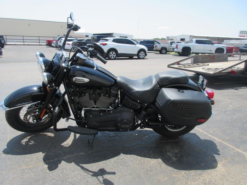 USED 2023 HARLEY SOFTAIL HERITAGE SOFTAIL CLASSIC 114 Image 4