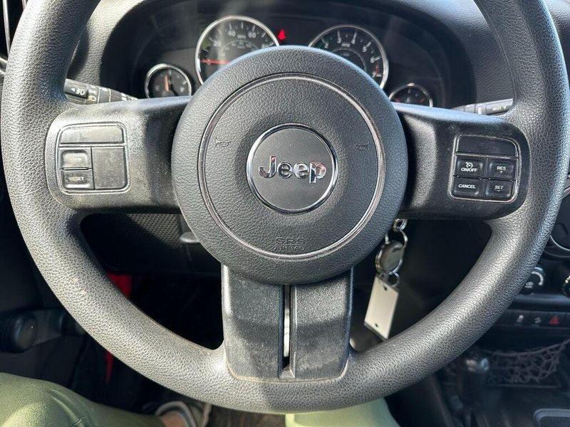 2017 Jeep Wrangler Unlimited SportImage 3