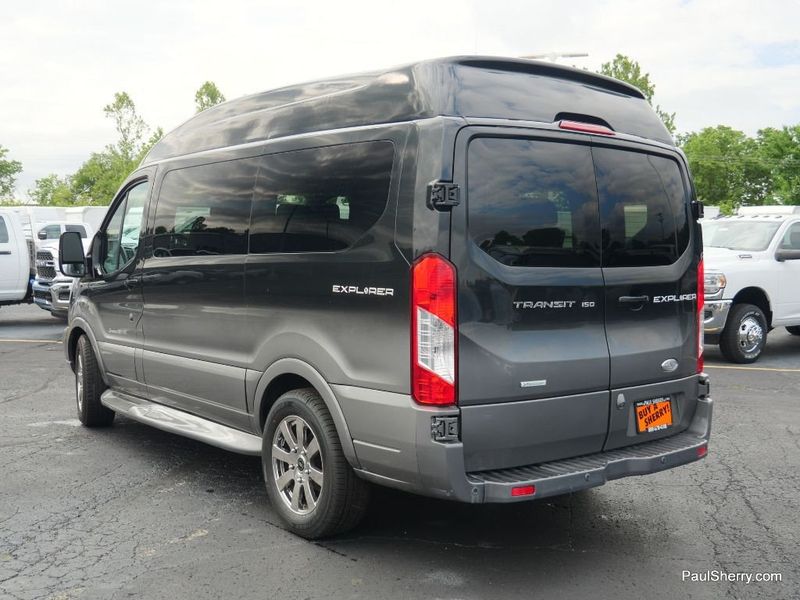 2015 Ford Transit-150 Image 11