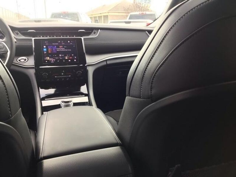 2025 Jeep Grand Cherokee Altitude X 4x4Image 15
