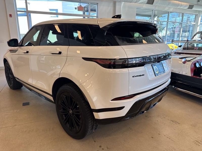 2024 Land Rover Range Rover Evoque DynamicImage 14