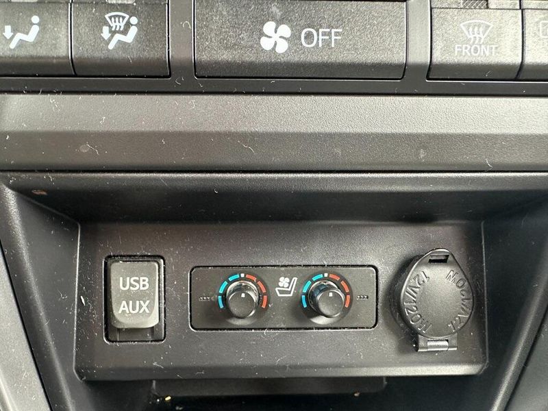 2016 Toyota 4Runner LimitedImage 7