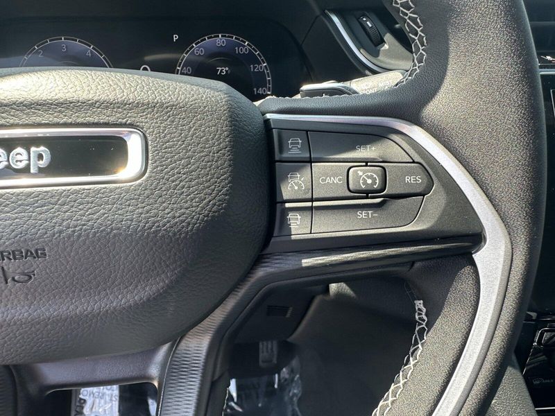 2024 Jeep Grand Cherokee L Altitude XImage 16