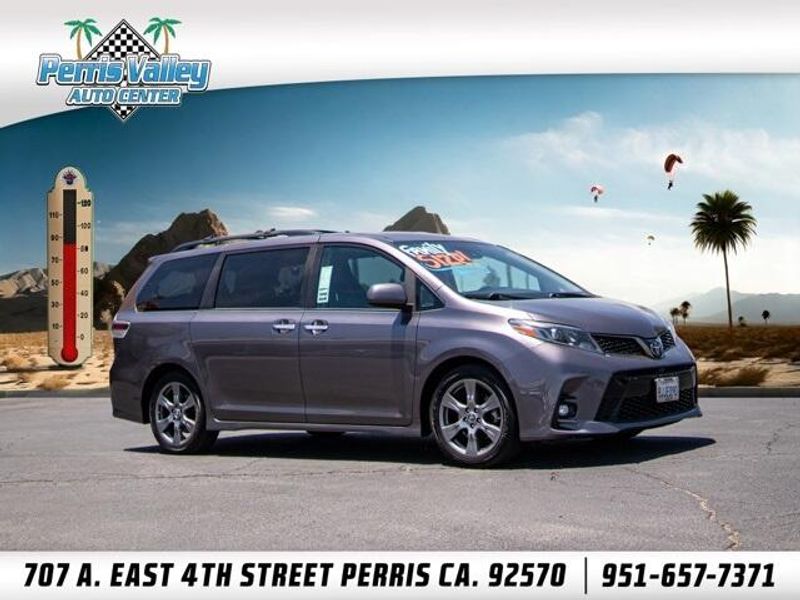 2019 Toyota Sienna SEImage 1