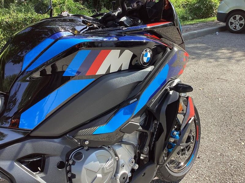 2025 BMW M 1000 XR