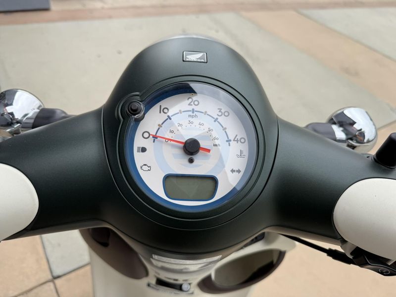 New 2024 Honda Metropolitan Image 9