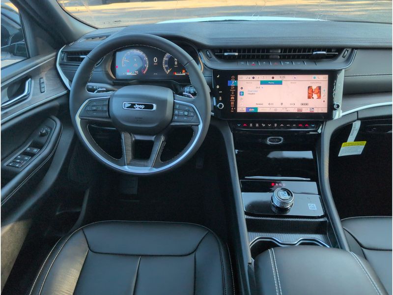 New 2027 Jeep Grand Cherokee LimitedImage 32
