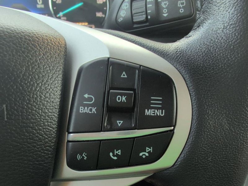 2023 Ford Explorer XLTImage 21