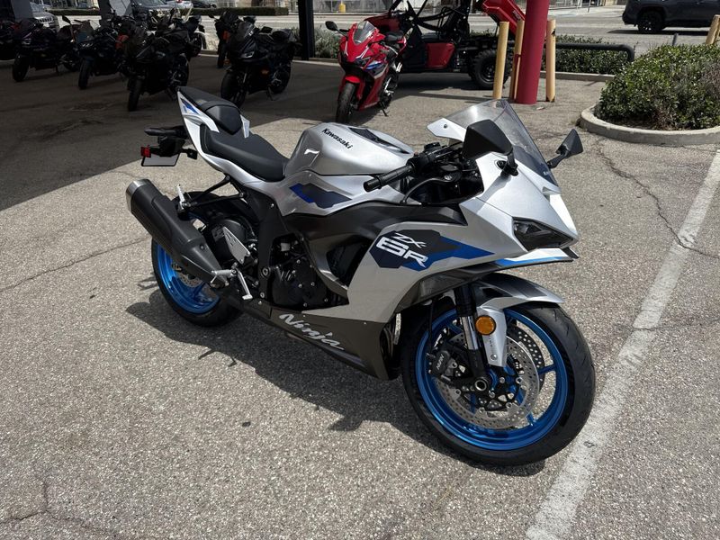 New 2027 Kawasaki NINJA ZX-6R ABS Image 10