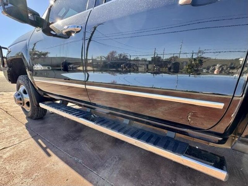 Used 2016 Chevrolet Silverado 3500HD High CountryImage 4
