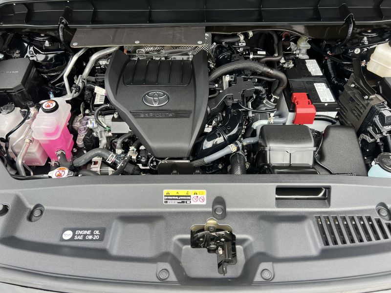 Used 2023 Toyota Highlander LImage 32