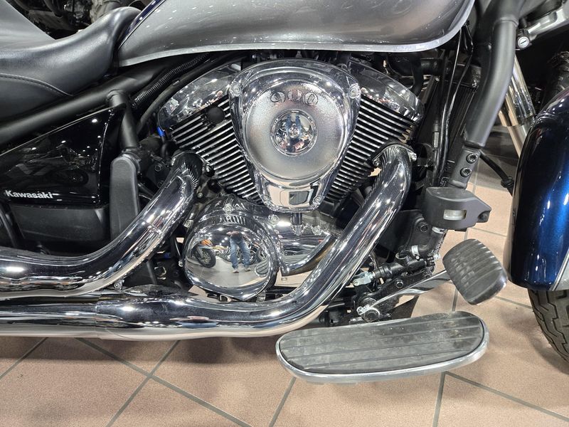 New 2025 Kawasaki VULCAN 900 CLASSIC LT METALLIC GRAPHITE GRAY AND METALLIC CARBON GRAY Image 8