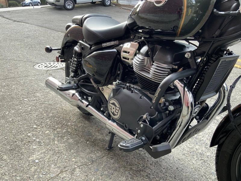 New 2024 Royal Enfield SUPER METEOR 650 MID 