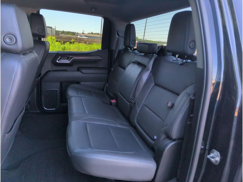 Used 2025 GMC Sierra 1500 SLTImage 31