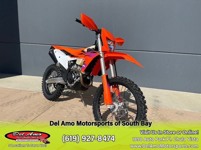 2024 KTM 350 XW-F  in a ORANGE exterior color. Del Amo Motorsports of South Bay (619) 547-1937 delamomotorsports.com 