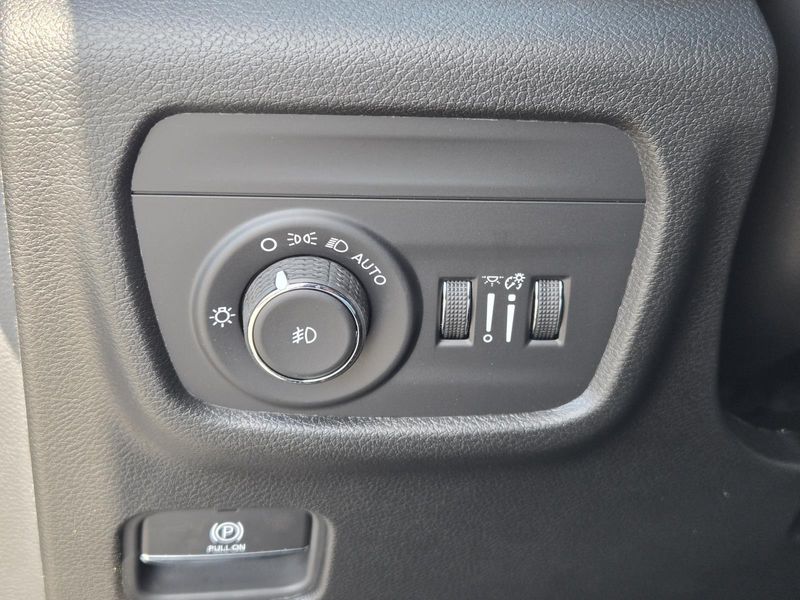 New 2026 Jeep Grand Cherokee Limited 4x2