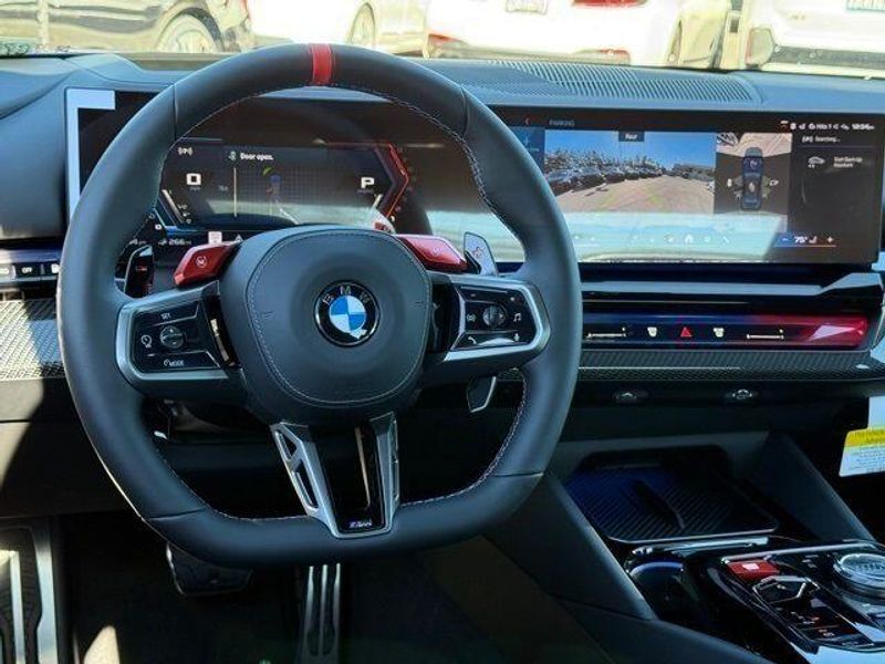 New 2026 BMW M5 BaseImage 25
