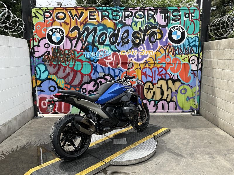 New 2026 BMW R 1300 R Image 5