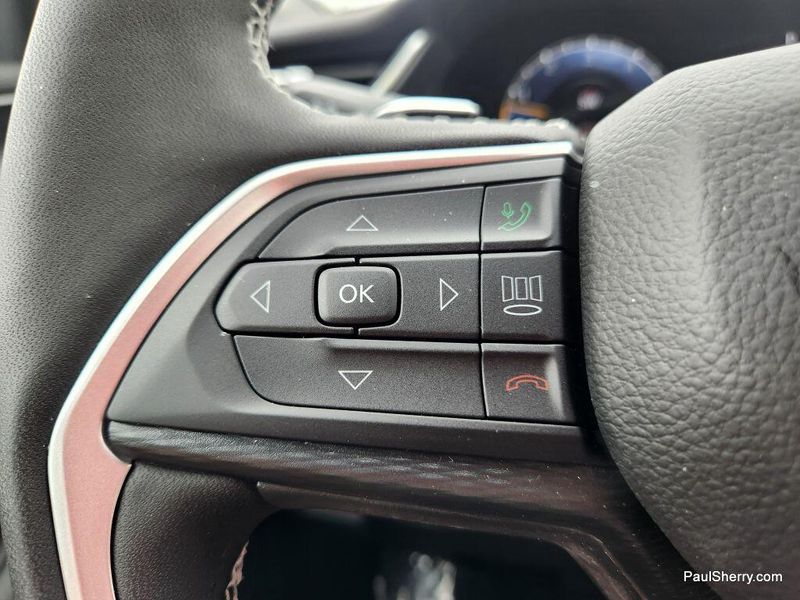 2025 Jeep Grand Cherokee L Altitude X 4x4Image 32